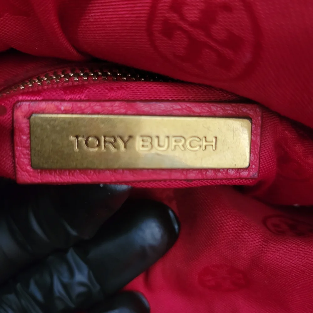 TorryBurch Red Pebbled Leather Crossbody BagTorryBurch Red Pebbled Leather Cross